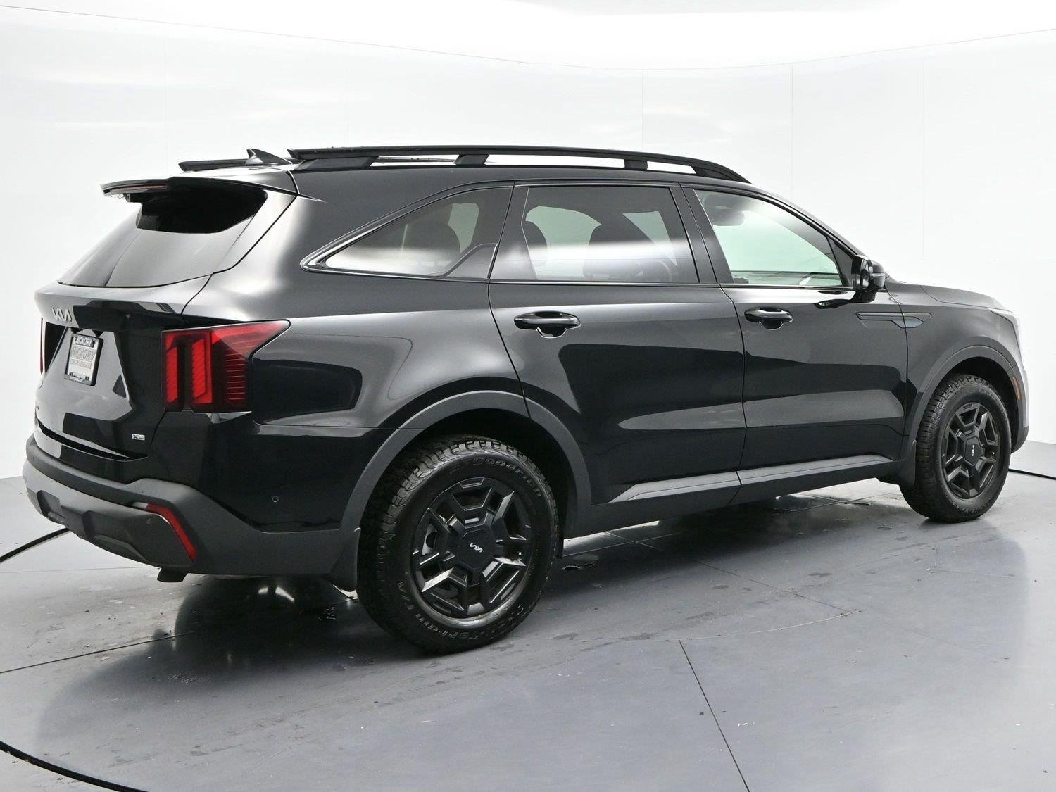 Used 2024 Ebony Black Kia X-Pro SX Prestige image 7