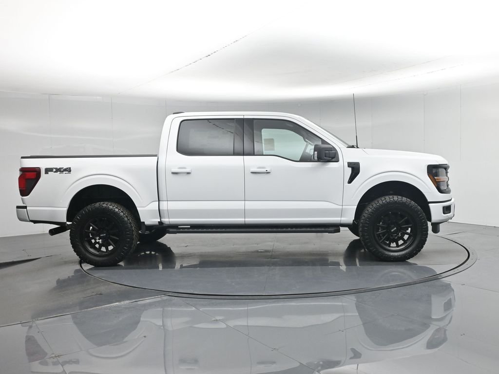 New 2026 Oxford White Ford XLT image 27
