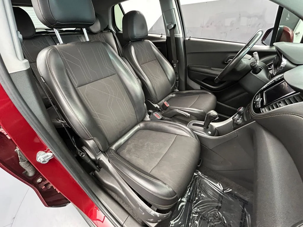 Used 2021 Crimson Metallic Chevrolet LT image 31