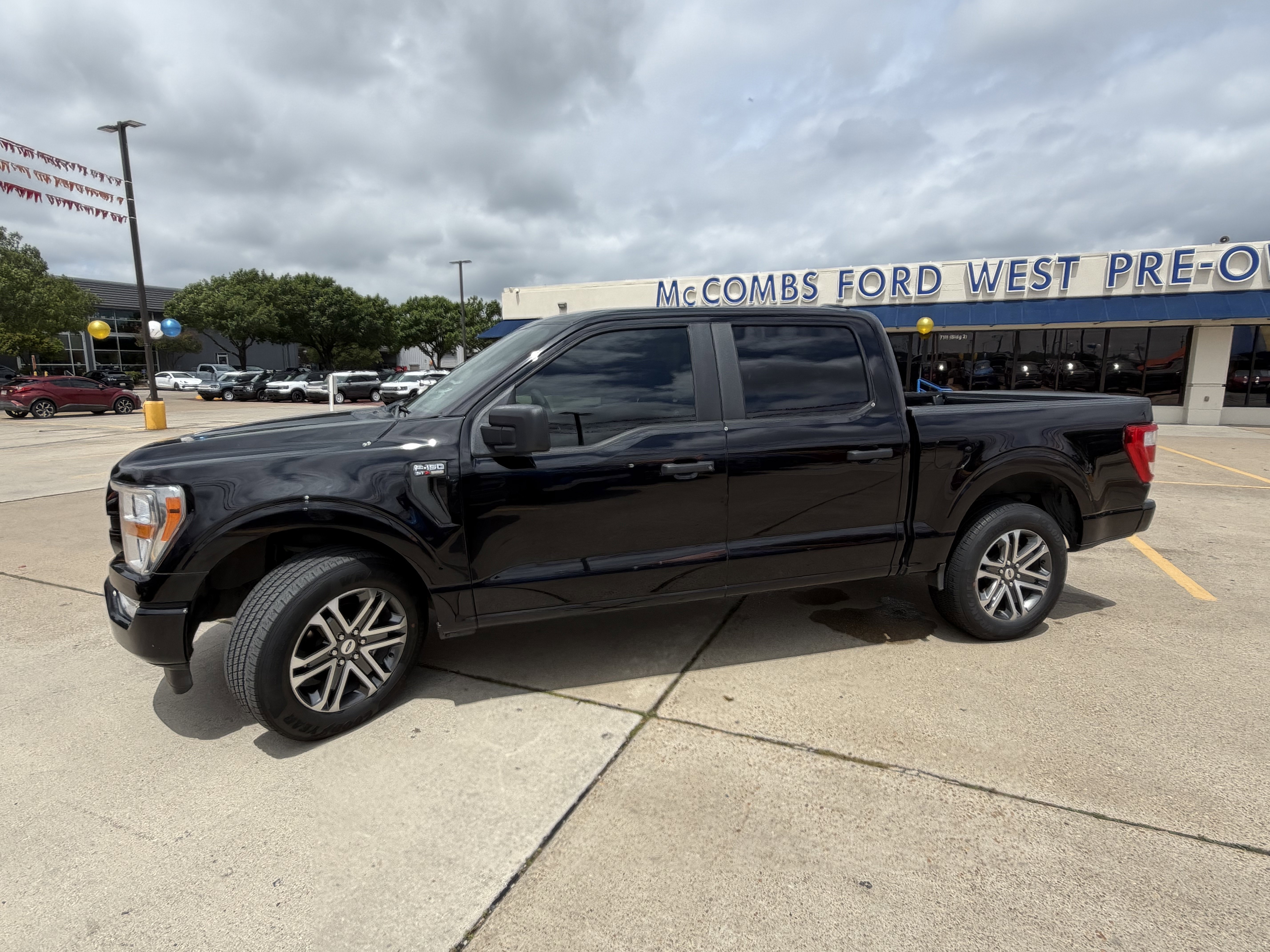 Used 2022 Agate Black Metallic Ford XL image 13