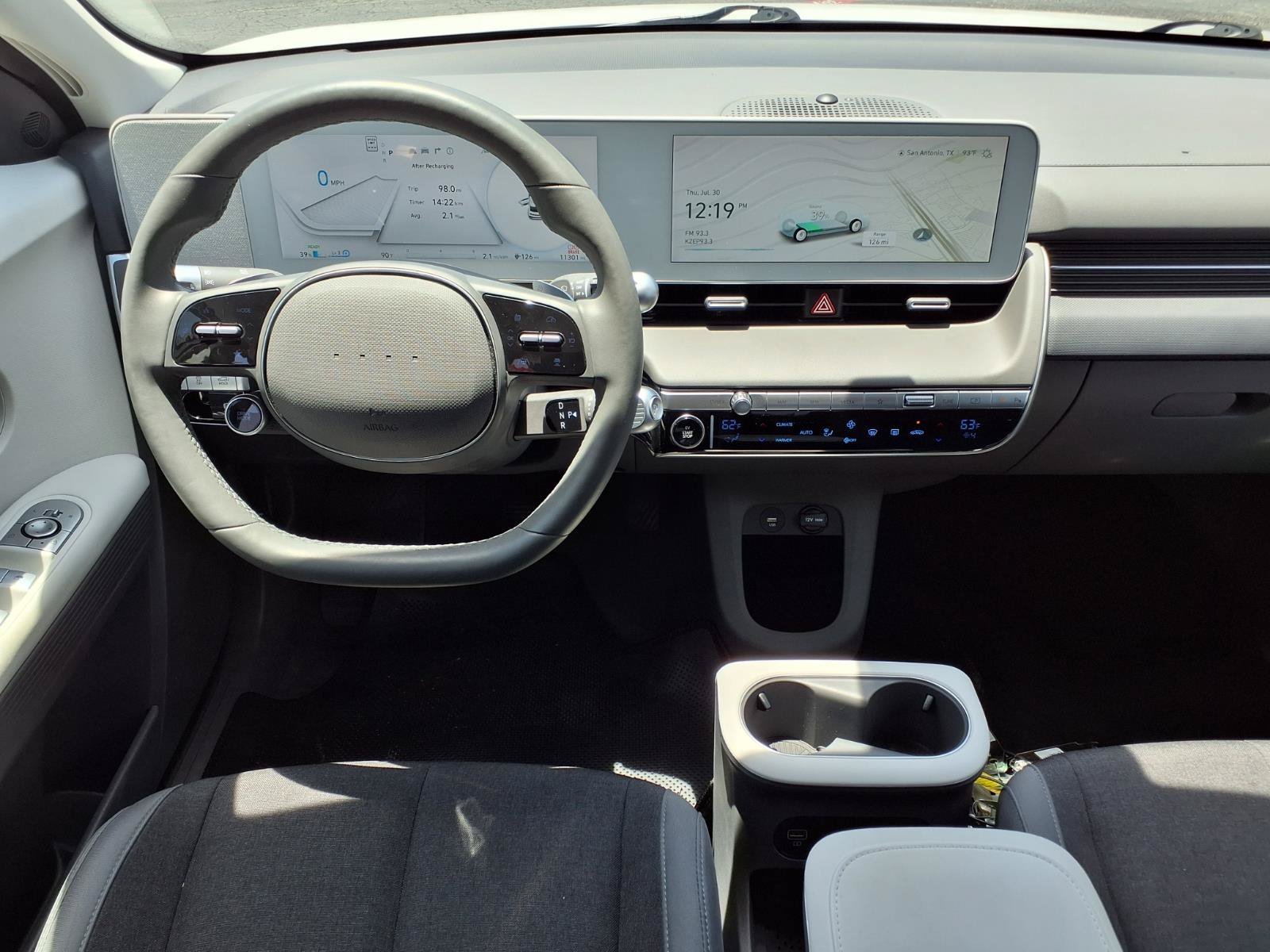 Used 2024 Atlas White Hyundai SEL image 12