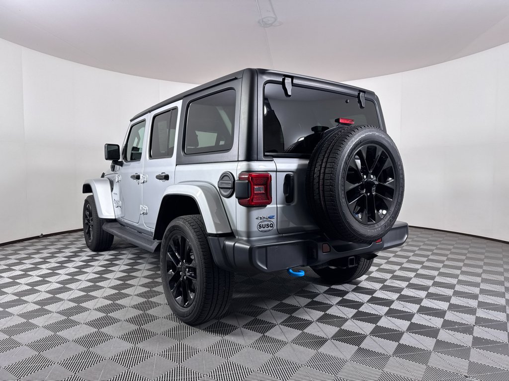Used 2023 Silver Zynith Clearcoat Jeep Sahara image 20