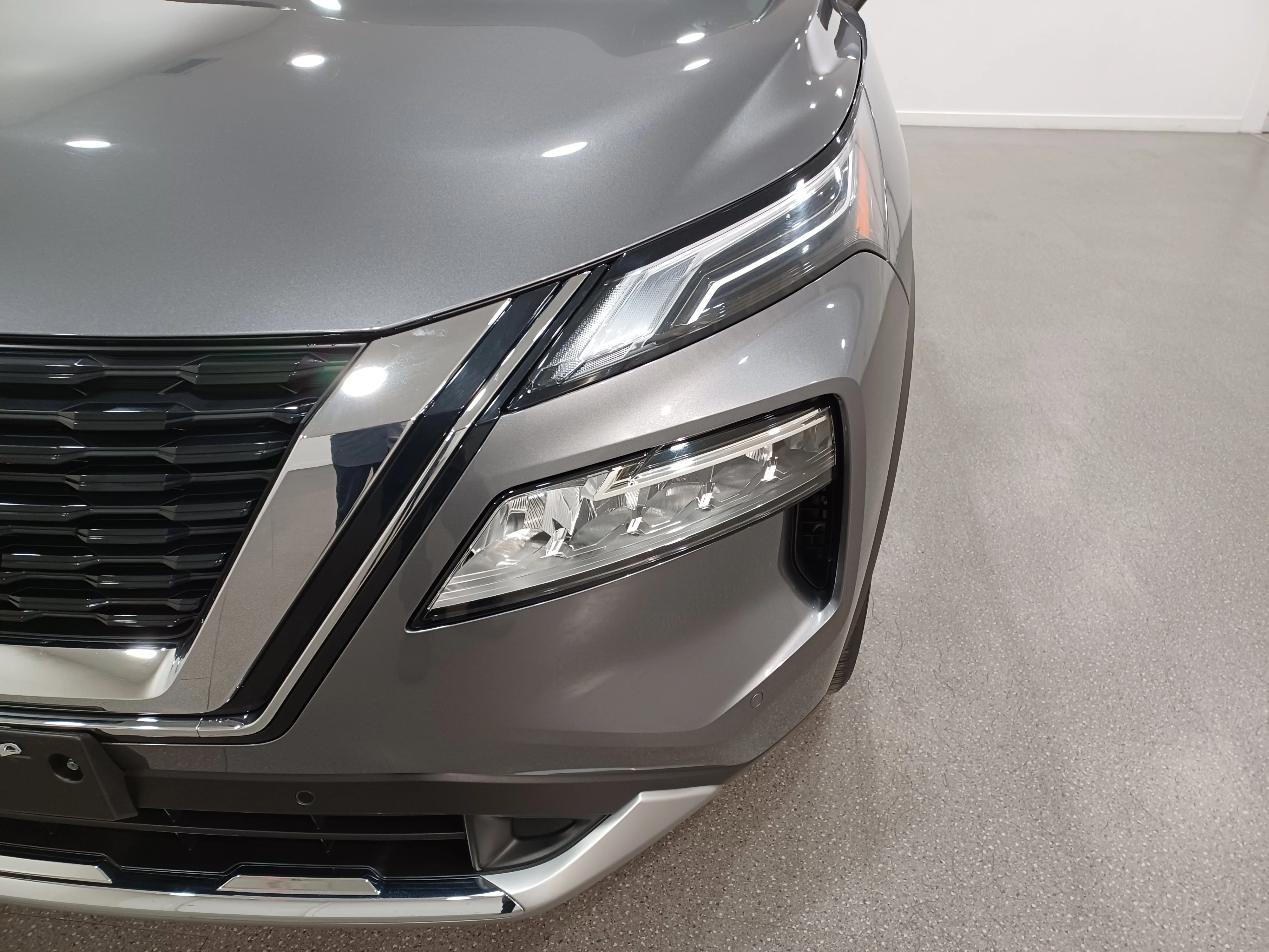 Certified Used 2023 Gun Metallic Nissan Platinum *Adaptive Cruise | Remote Start | Nav | 360 Cam | Htd Lthr & Wheel | Pano Roof | BOSE Audio image 5