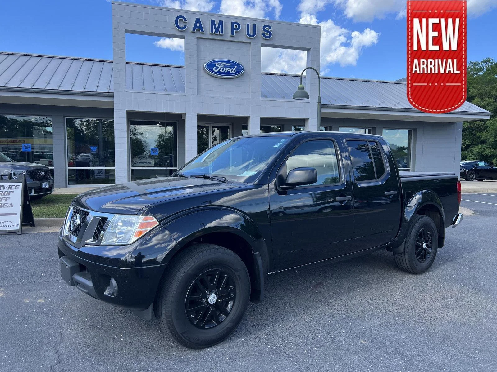 2019 Nissan Frontier 4.0 SV Crew Cab 4X4 AT SWB's photo