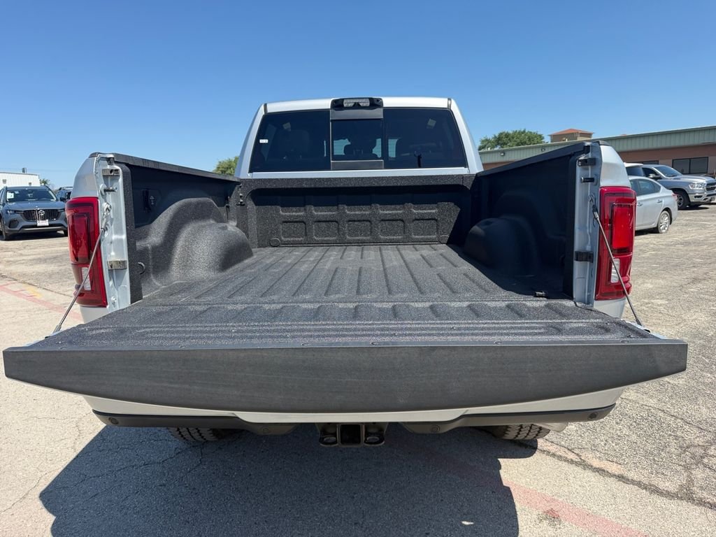 New 2026 Silver-Zynith Exterior Paint RAM Laramie image 19