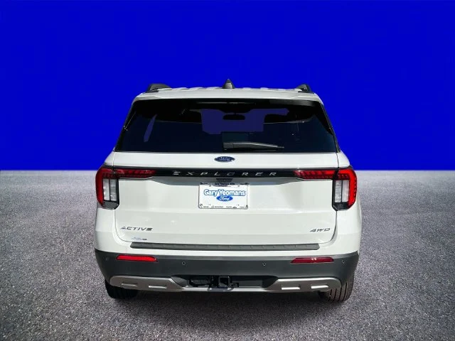 New 2026 Star White Metallic Tri-Coat Ford Active image 4