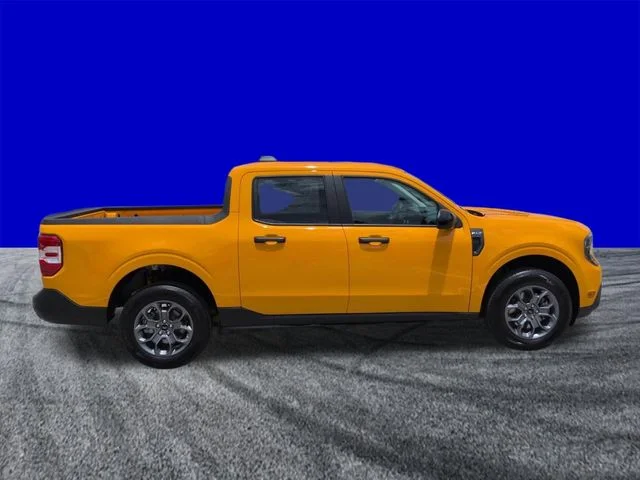 New 2026 Orange Fury Metallic Tri-Coat Ford XLT image 3