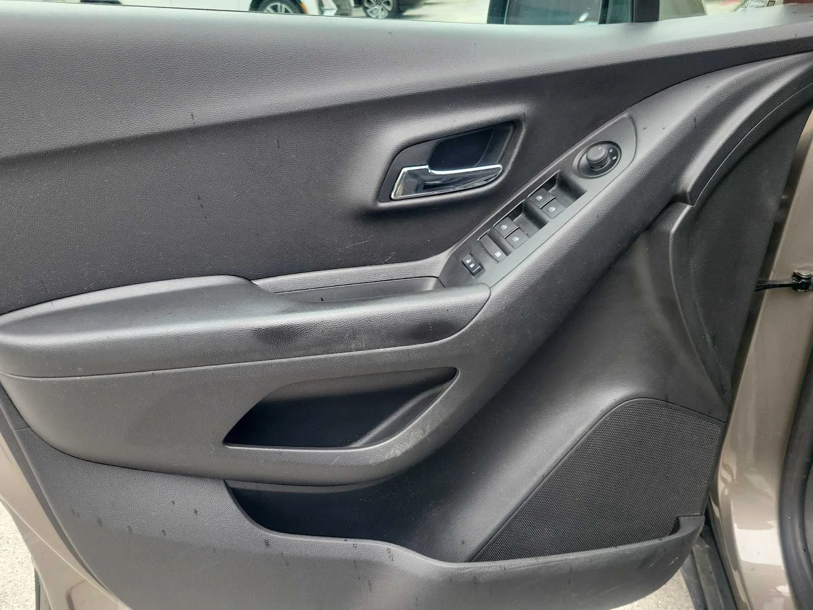 Used 2021 STONE GRAY METALLIC Chevrolet LS image 14