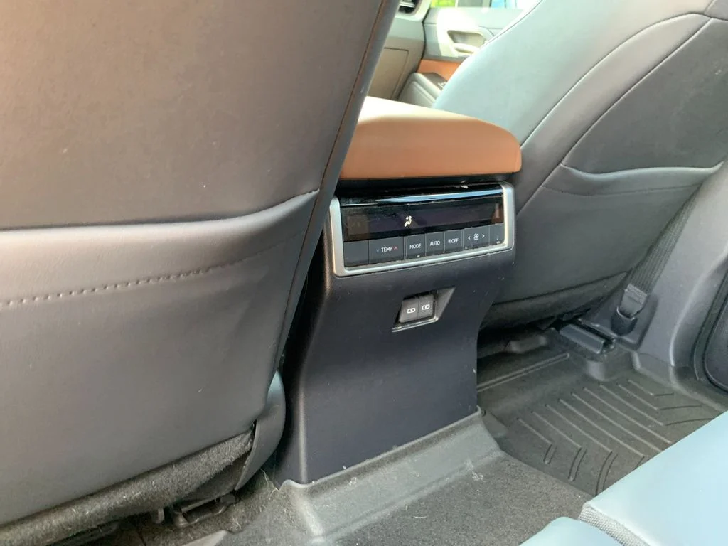 Used 2024 White Lexus 550 Premium image 15