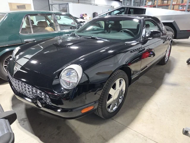 2002 Ford Thunderbird Base
