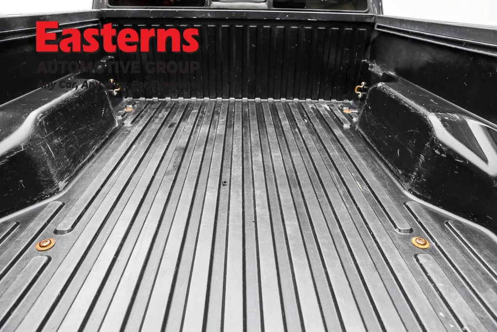 Used 2017 Gray Toyota SR5 image 9