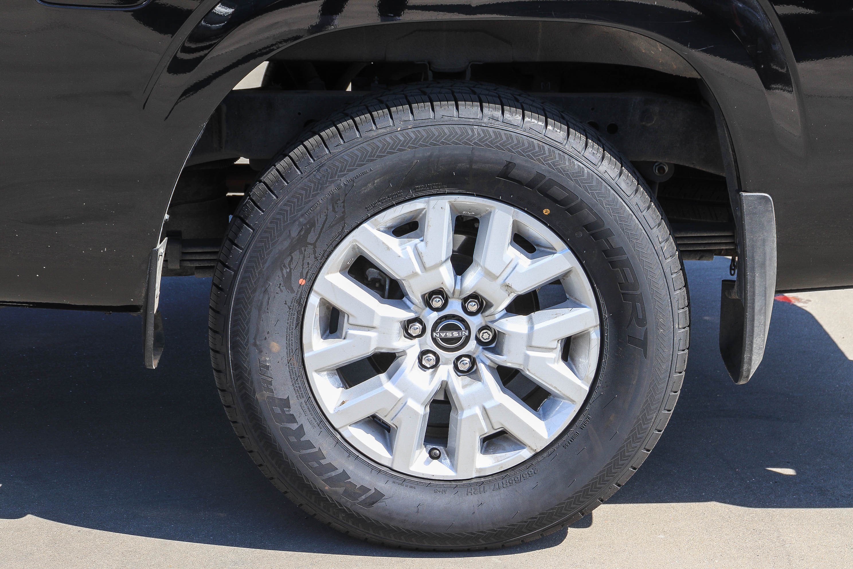 Used 2022 Super Black Nissan SV image 11