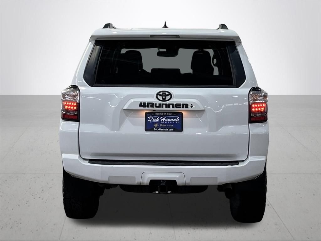 Used 2020 Super White Toyota SR5 Premium image 11
