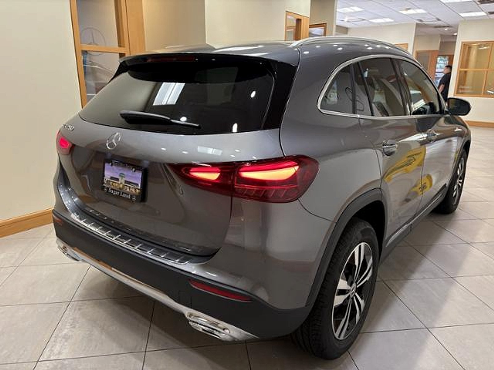 New 2026 Mountain Grey Metallic Mercedes-Benz 4MATIC® image 6