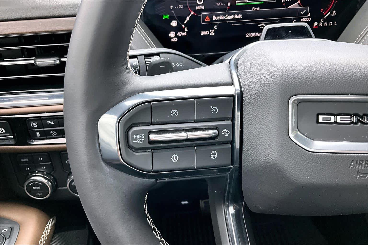 Used 2025 Onyx Black GMC Denali Ultimate image 22
