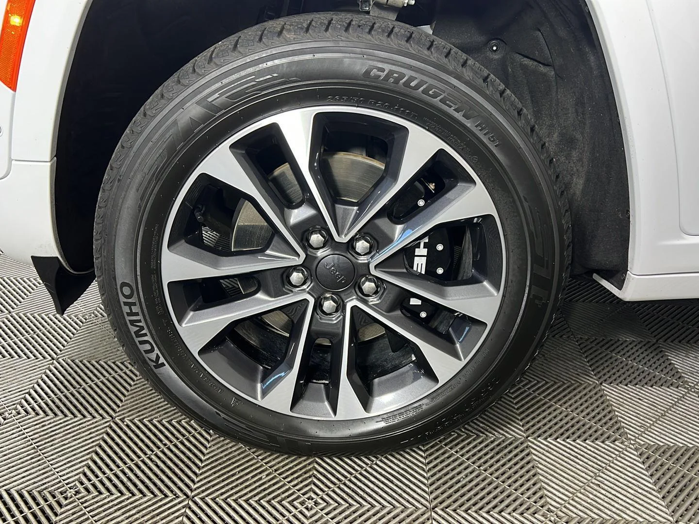 Used 2022 Bright White Clearcoat Jeep Overland image 14