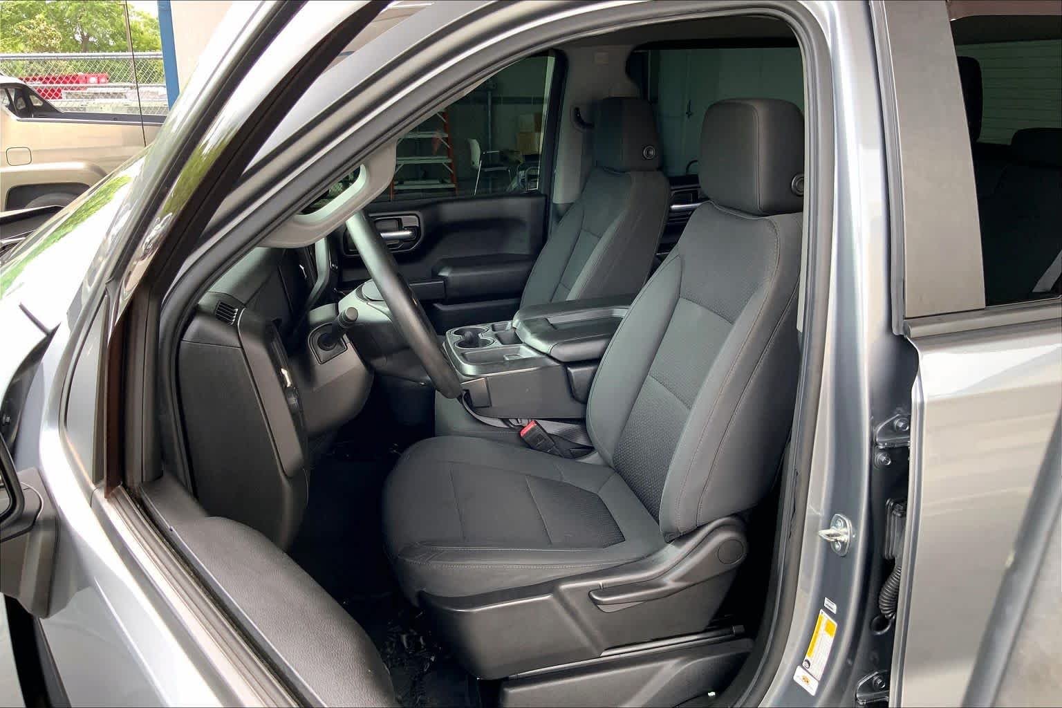 Used 2021 Satin Steel Metallic Chevrolet Custom image 8