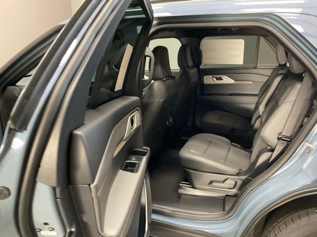 New 2027 Vapor Blue Metallic Ford Active image 18