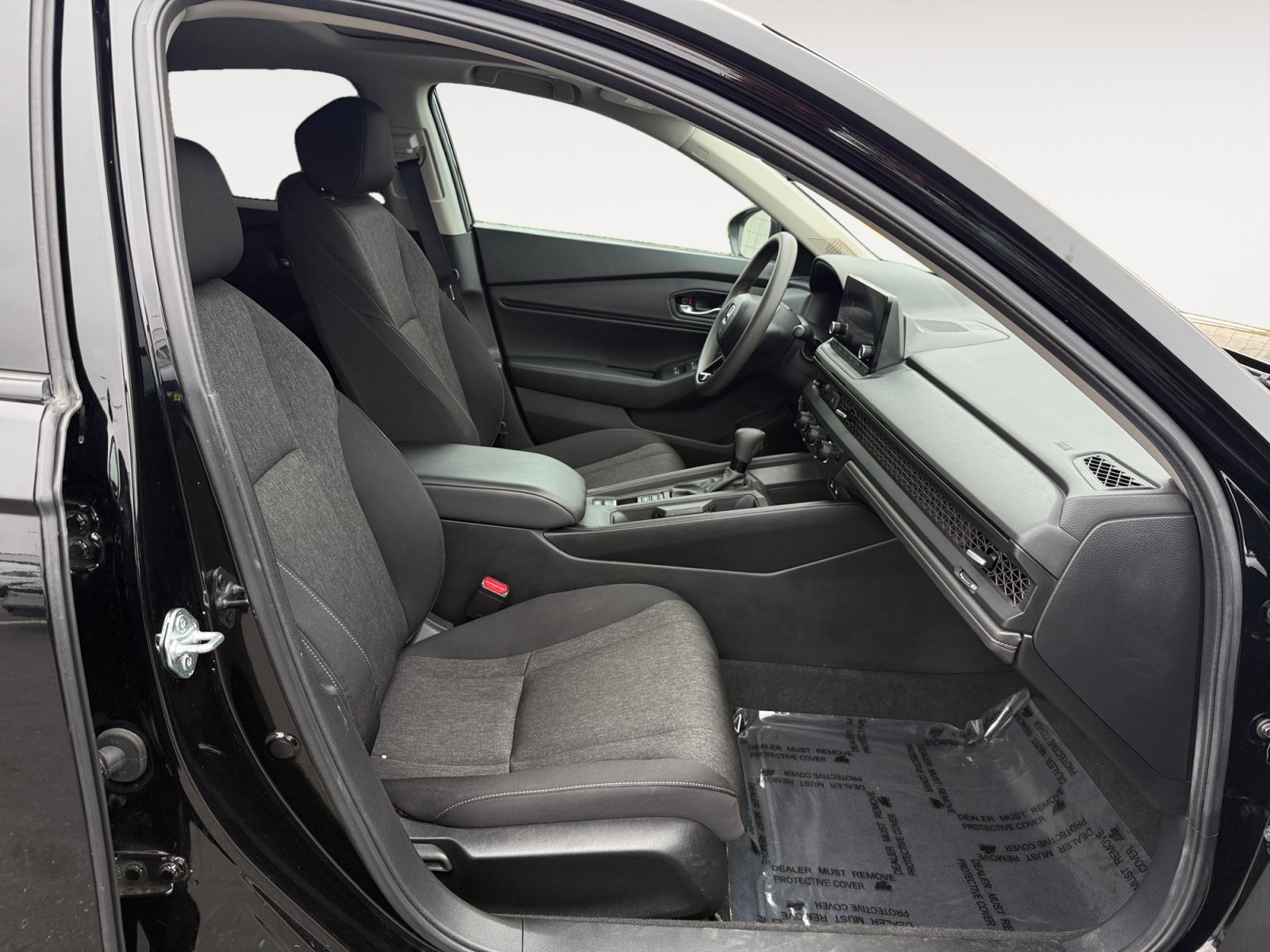 Certified Used 2025 Crystal Black Pearl Honda SE image 39