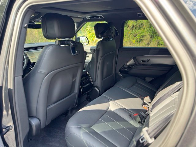 New 2027  Land Rover SE image 12