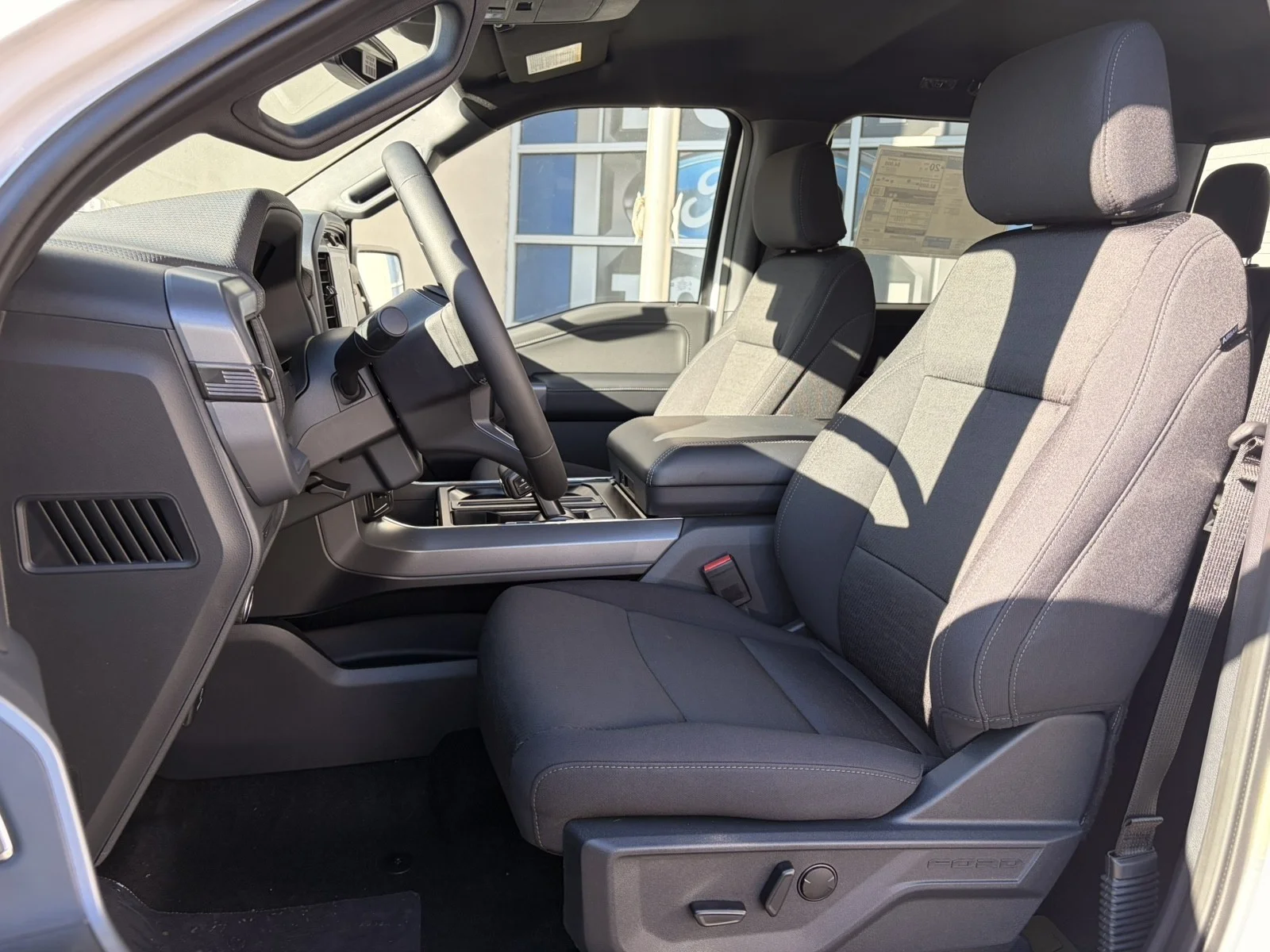 New 2026 Oxford White Ford XLT image 10
