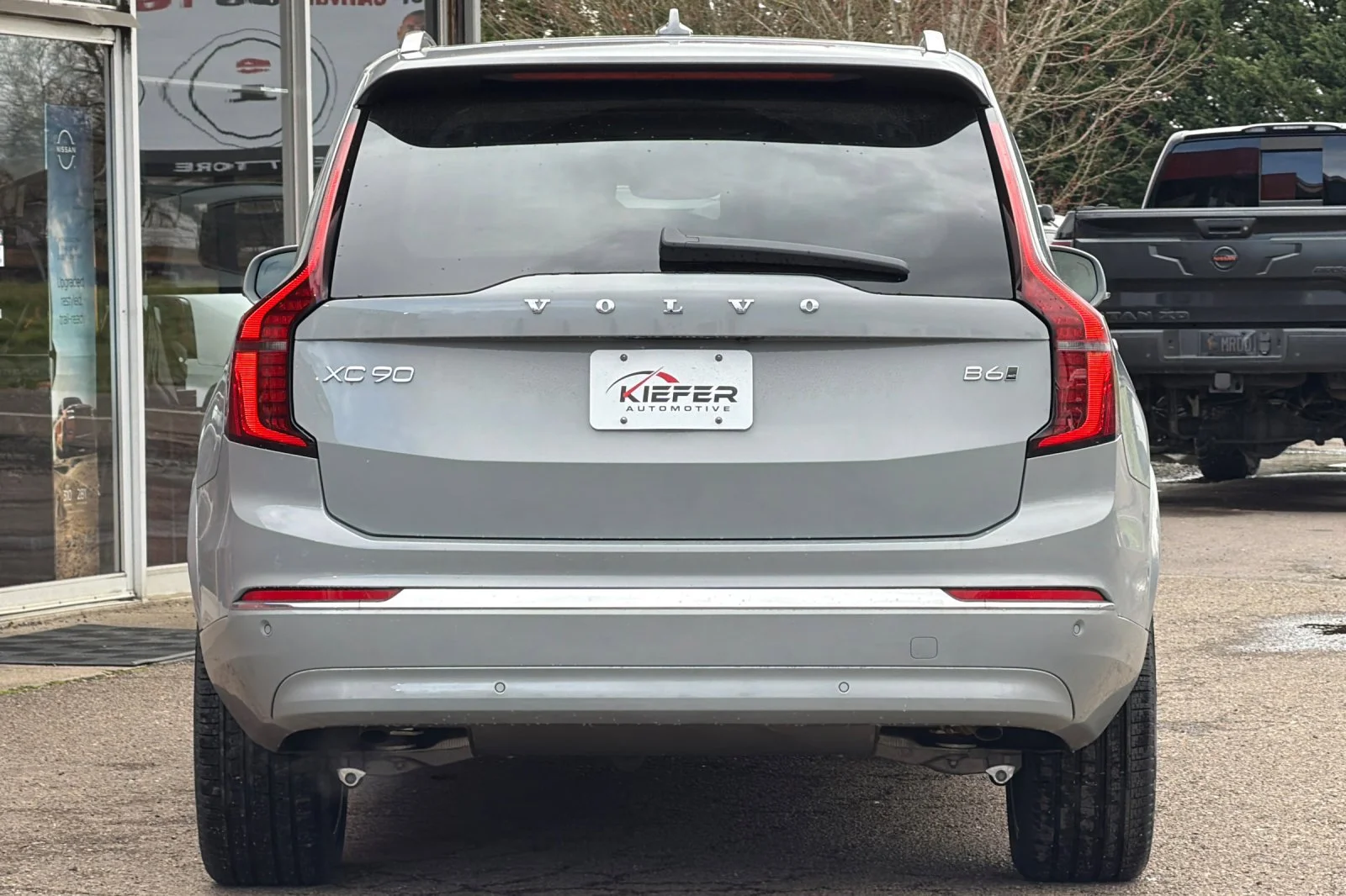 New 2026 VAPOUR GRAY Volvo Ultra image 5