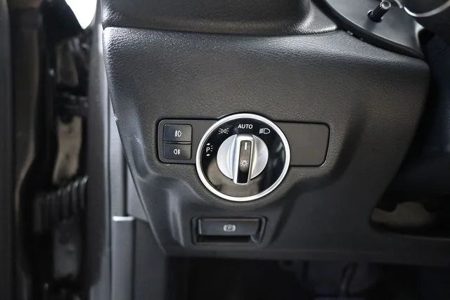 Used 2018 Black INFINITI ESSENTIAL image 16