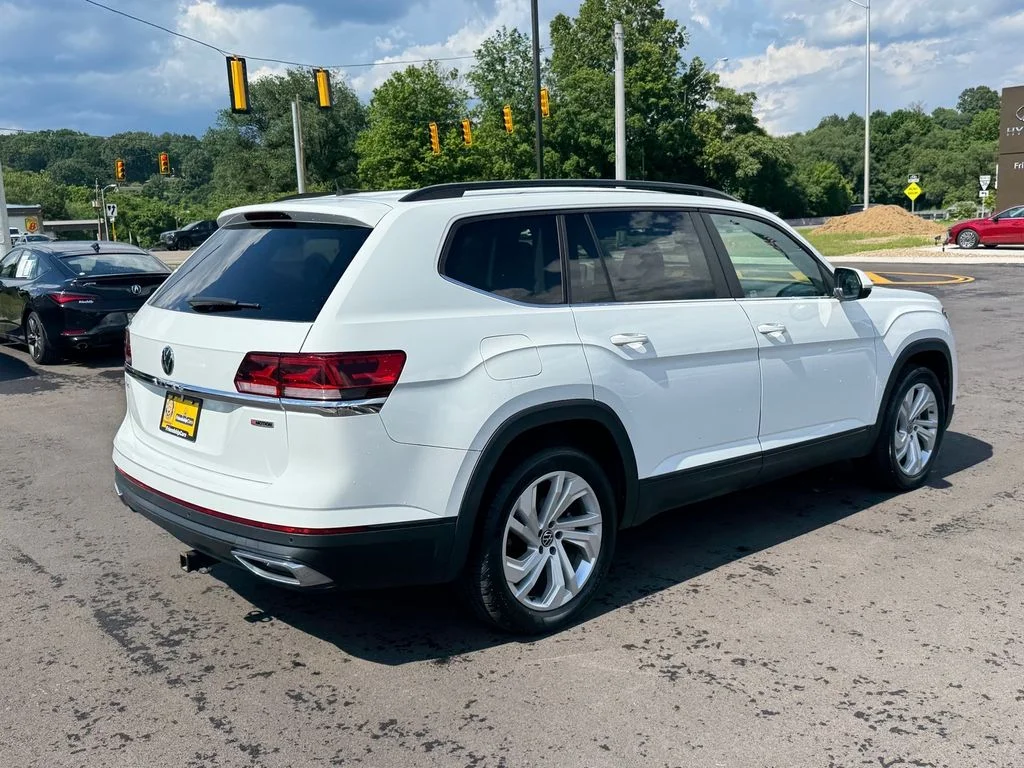 Used 2021 White Volkswagen 3.6L V6 SE w/Technology image 3