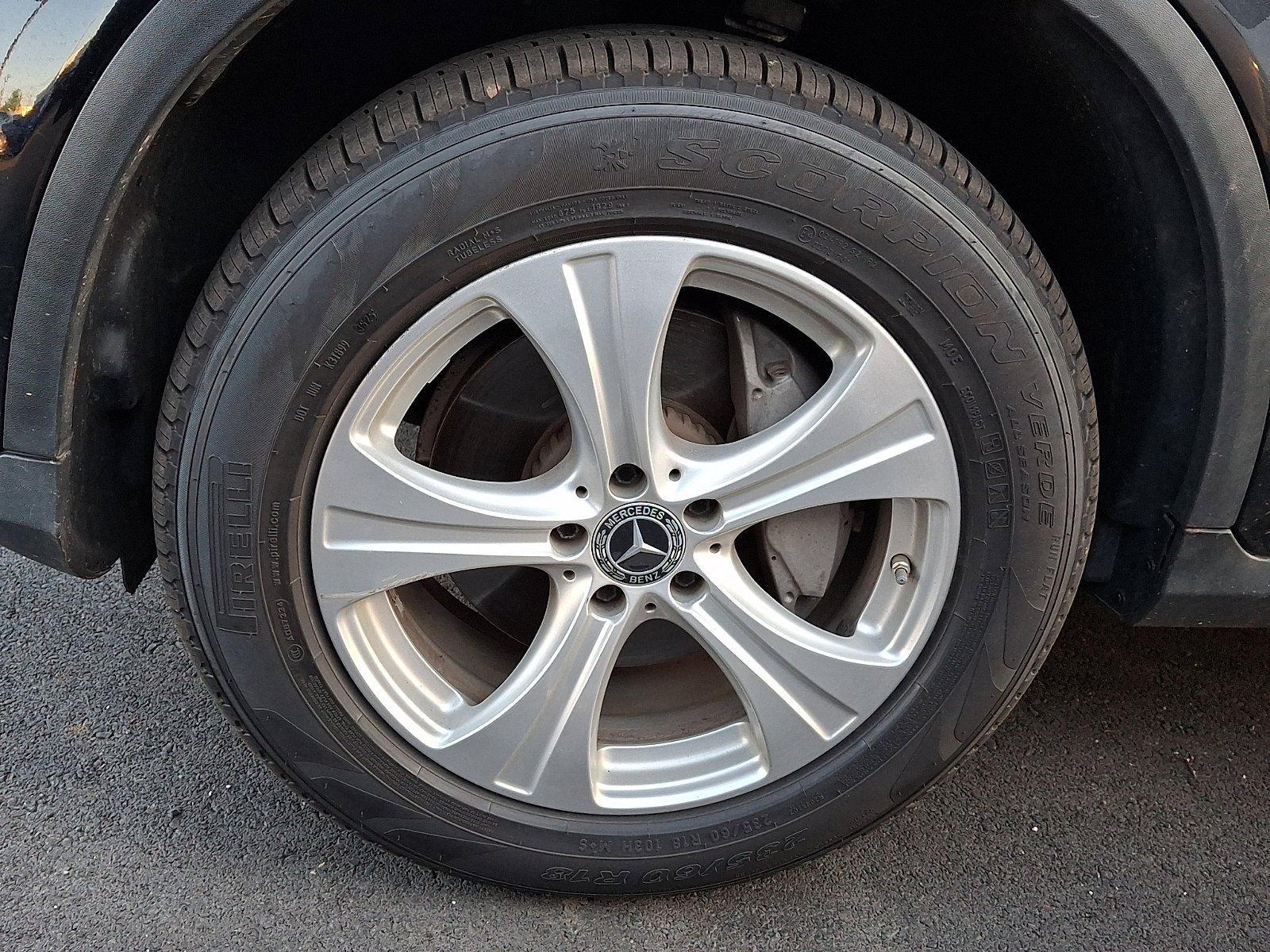 Used 2018 Black Mercedes-Benz GLC 300 image 4
