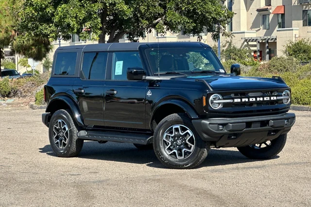 2026 Ford Bronco Outer Banks®