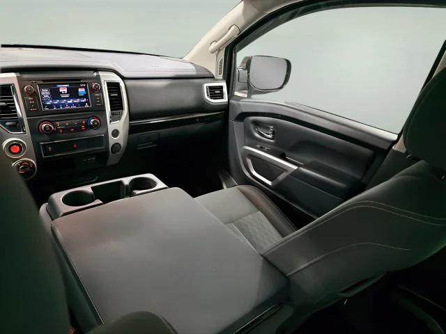 Used 2019 Silver Nissan SV image 27
