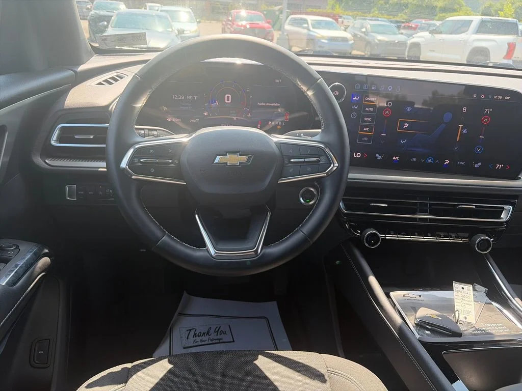 Used 2025 Black Chevrolet LT image 17