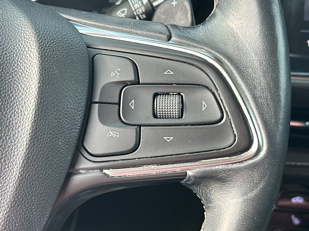 Used 2022  Buick Essence image 19