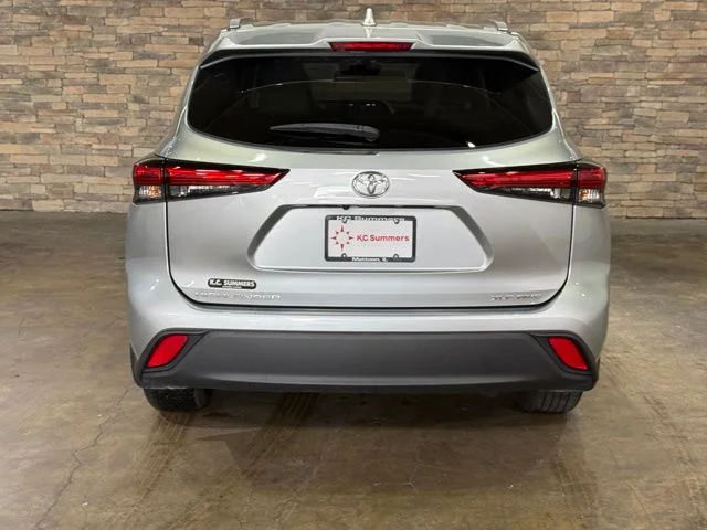 Used 2021 Celestial Silver Metallic Toyota XLE image 7