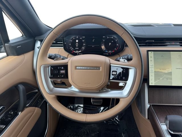 New 2026 Eiger Grey Land Rover SE image 13