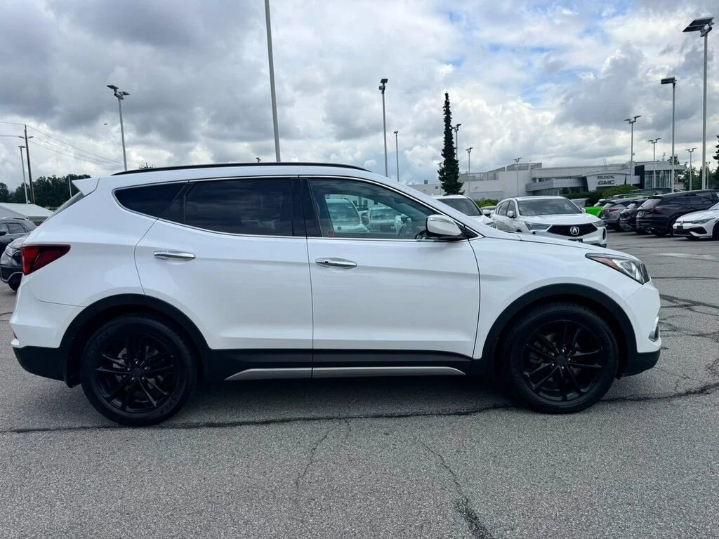 Used 2017  Hyundai AWD 2.0T Ultimate Dilawri Certified   Local BC   R image 6