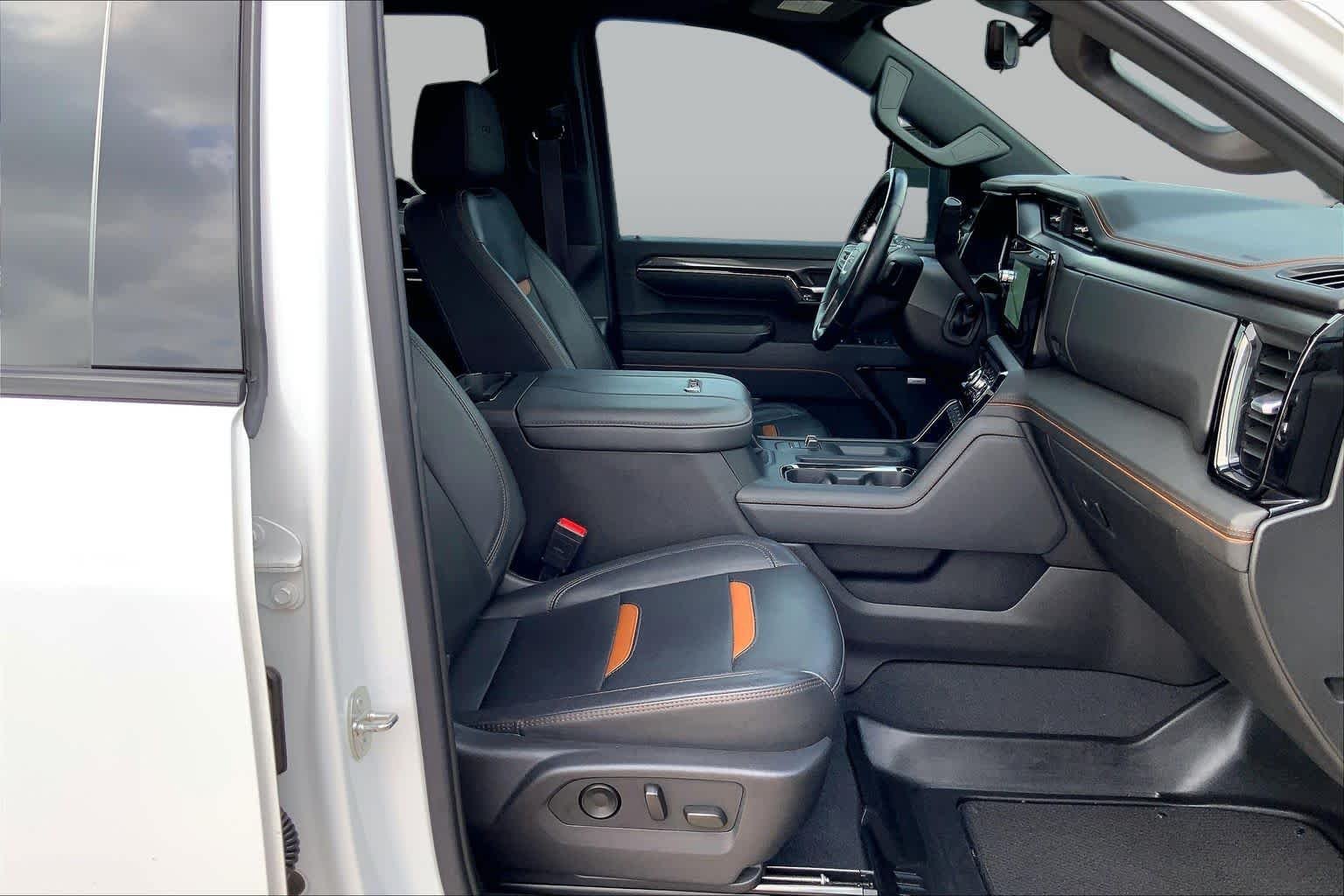 Certified Used 2024 Summit White GMC AT4 image 9
