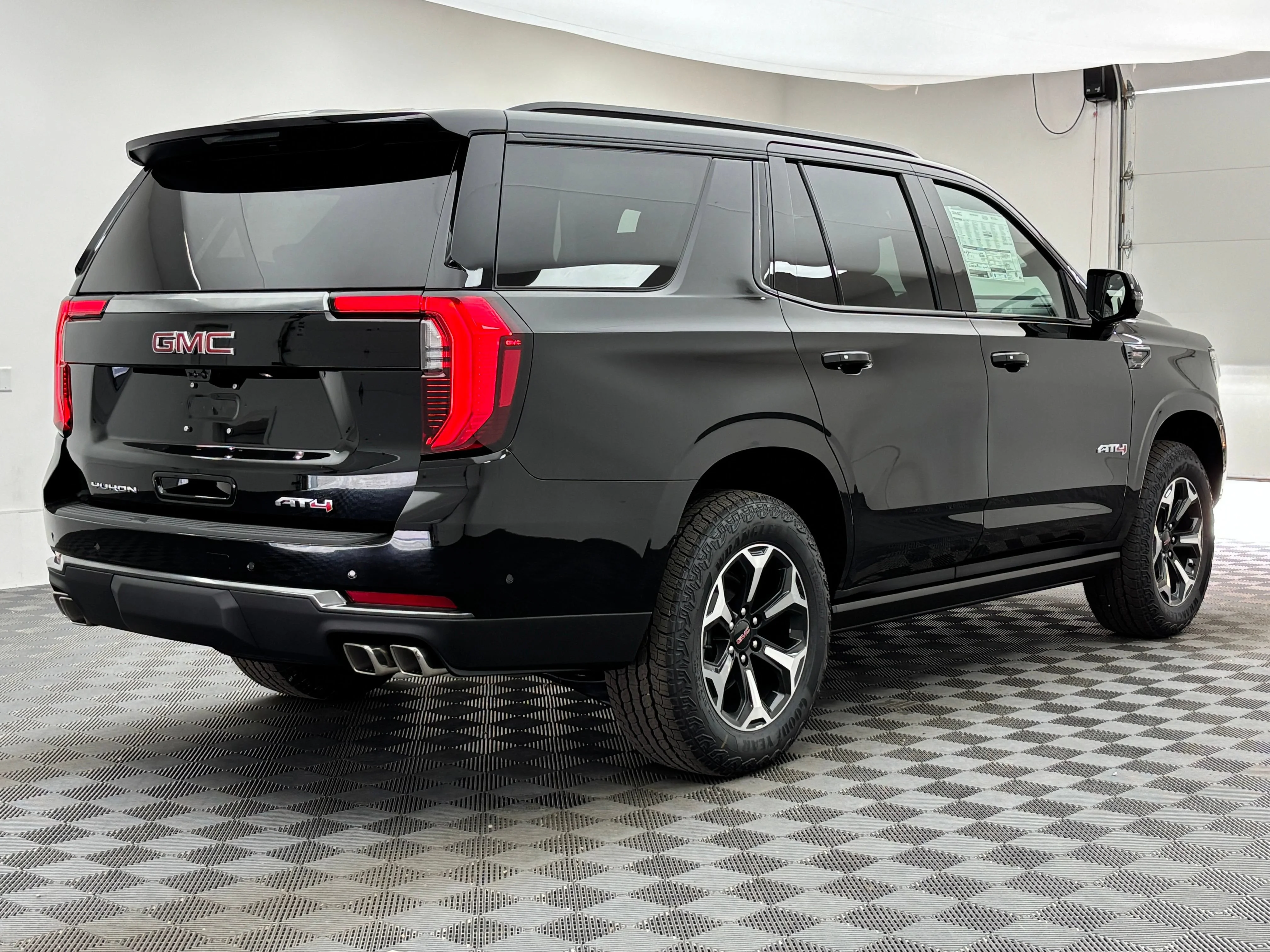 2026 GMC Yukon AT4 - Photo 10