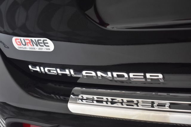 Used 2020 Black Toyota XLE image 21