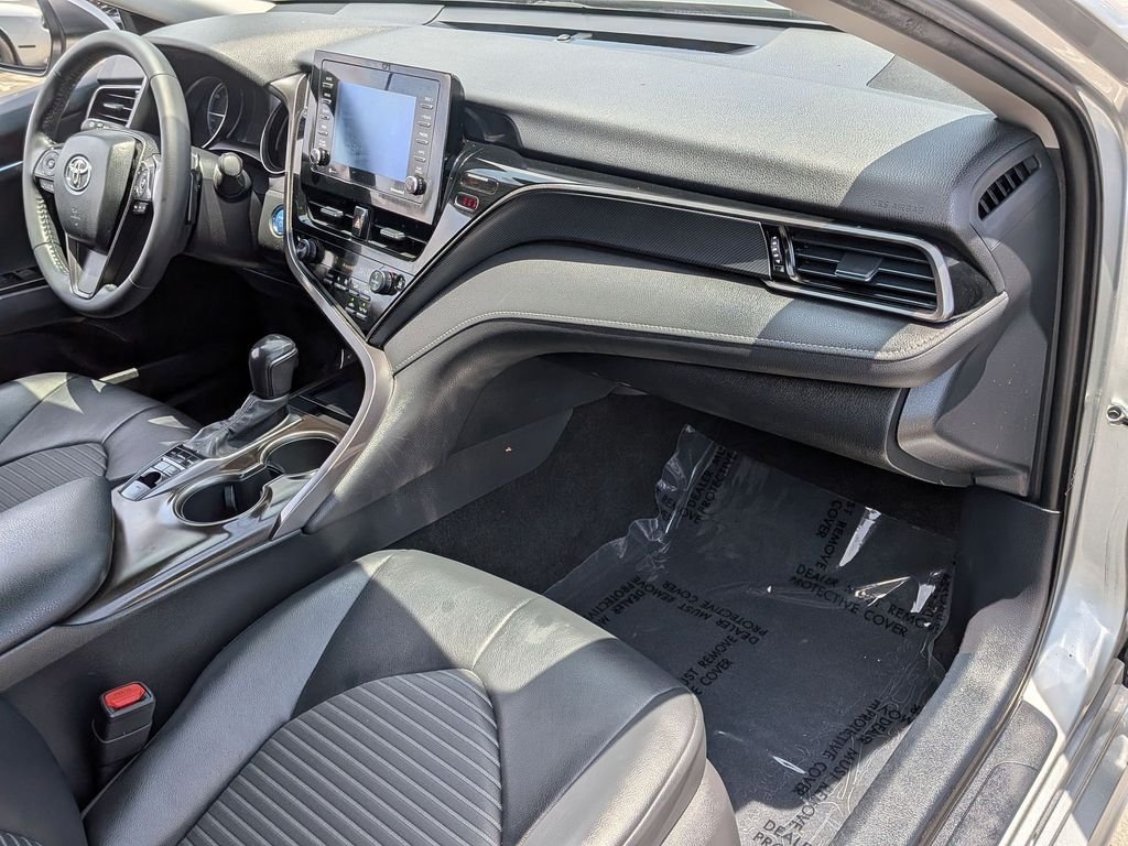 Used 2021 Silver Toyota SE image 9