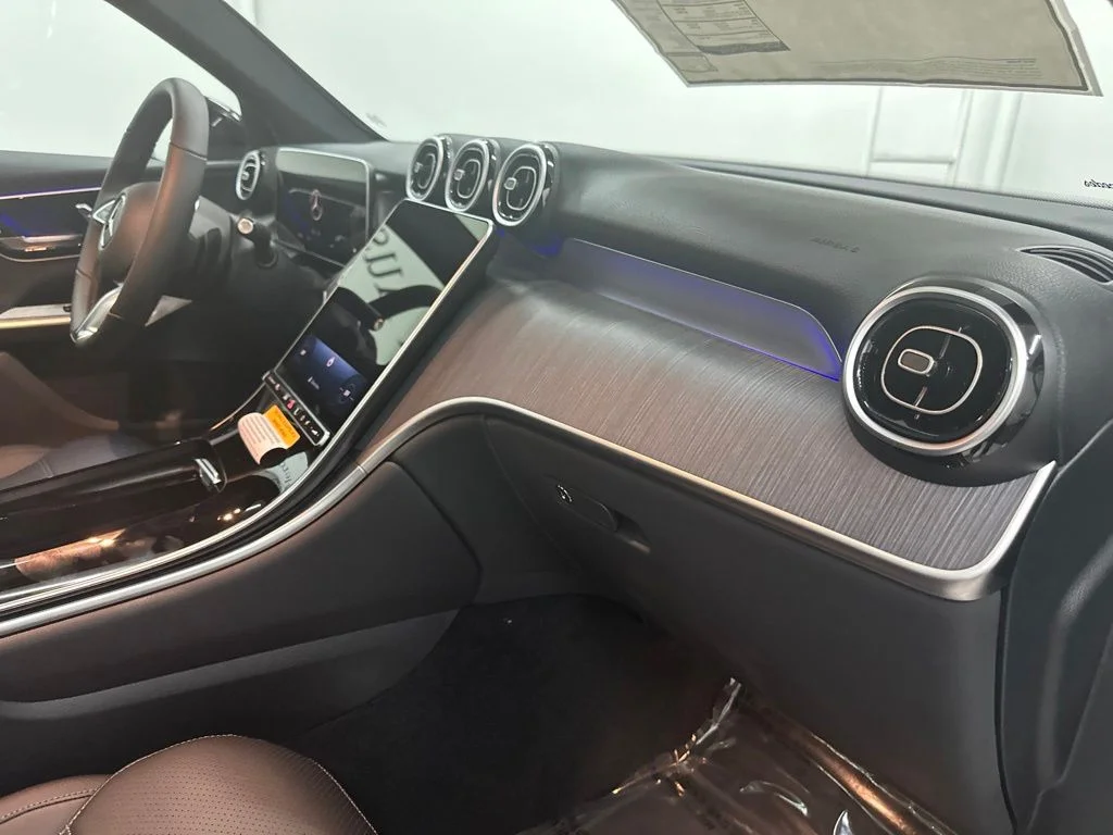New 2026 Black Mercedes-Benz GLC 300 image 25