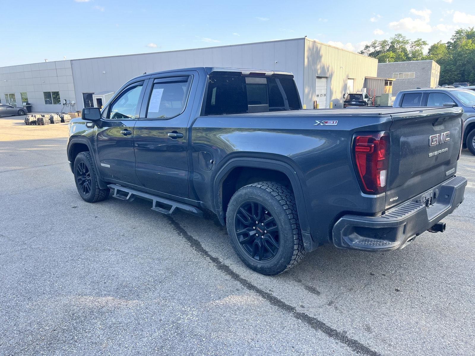 Used 2021 Dark Sky Metallic GMC Elevation image 5