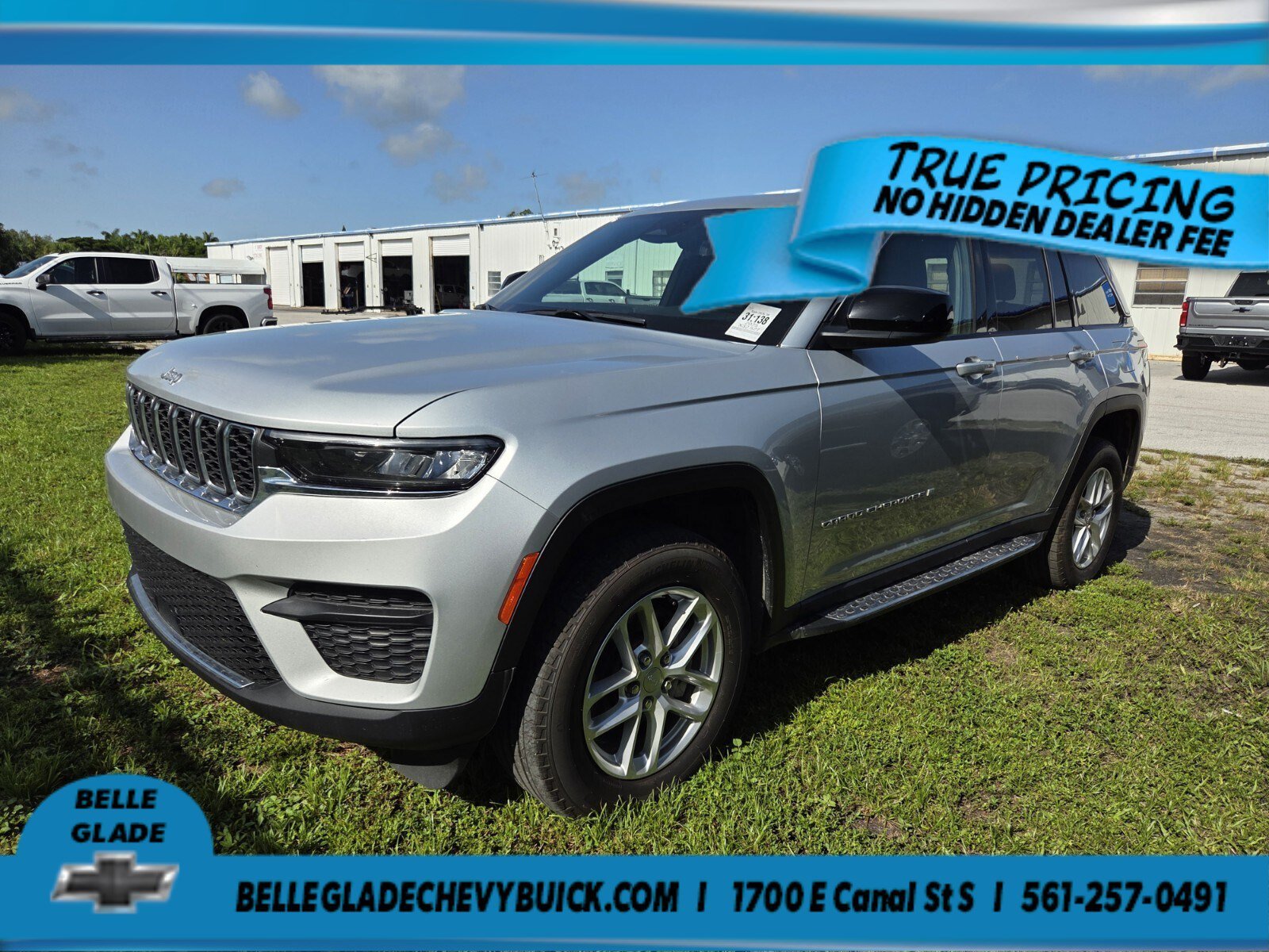 Used 2025 Silver Zynith Jeep Laredo X image 1