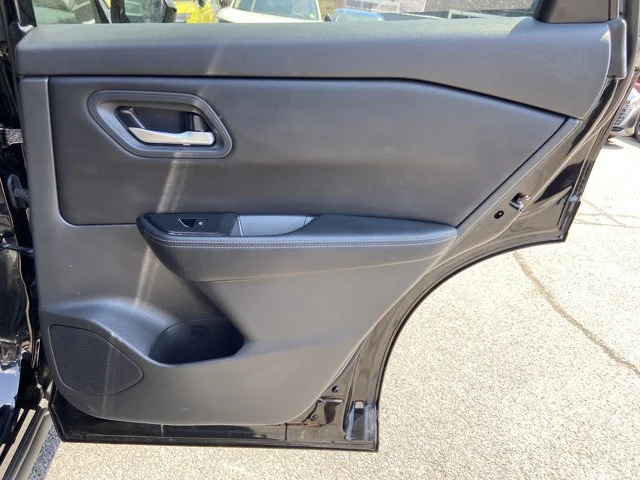 2025 Nissan Rogue SV - Photo 29