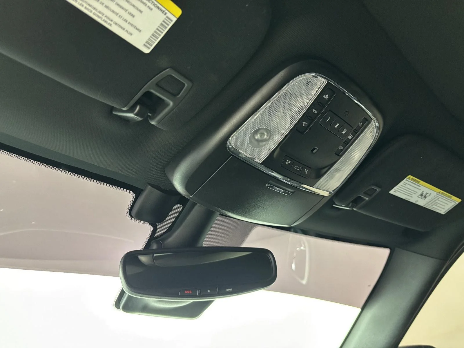 Used 2018 Bright White Clearcoat Jeep High Altitude image 43