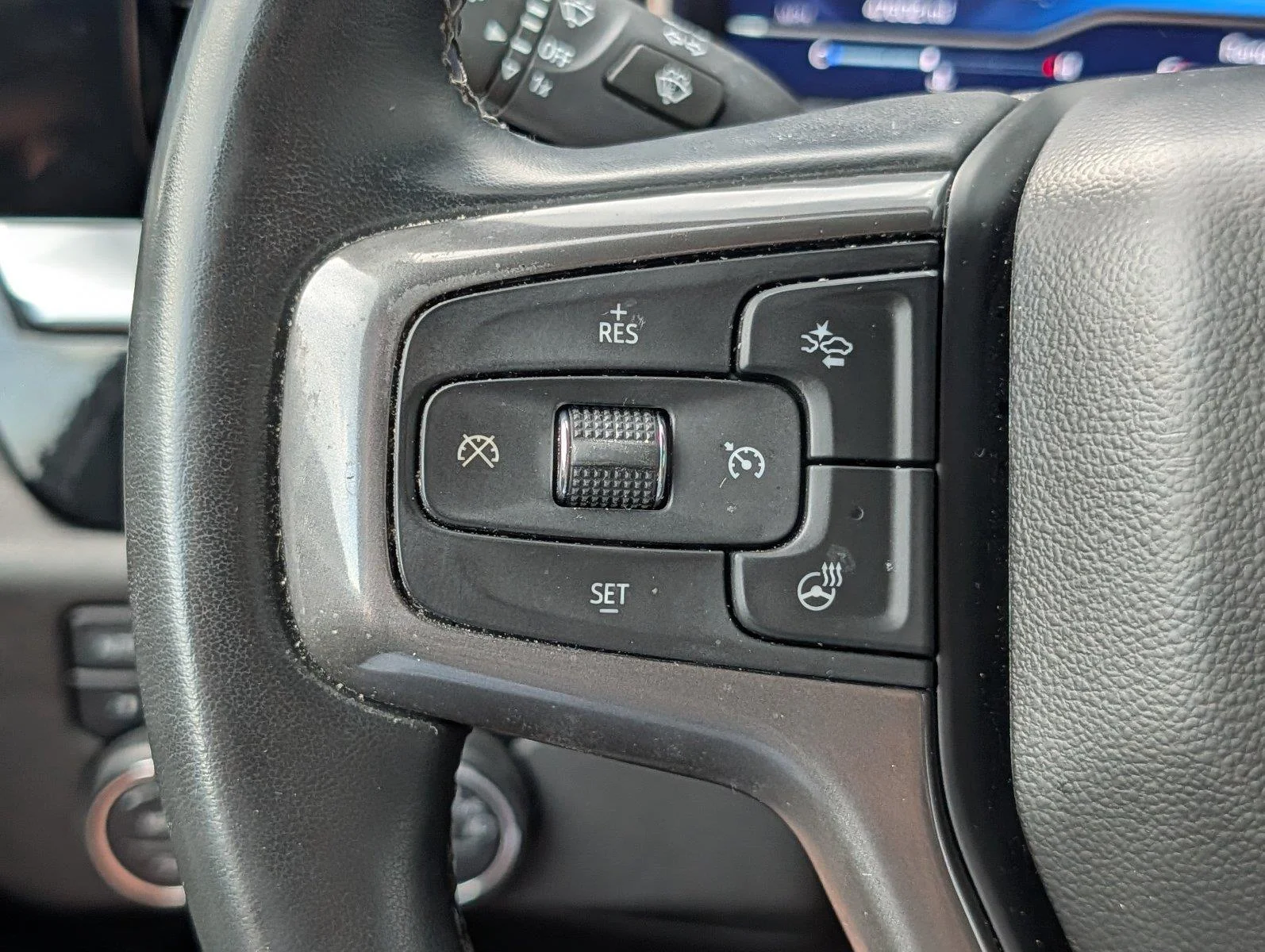 Used 2024 Iridescent Pearl Tricoat Chevrolet High Country image 26
