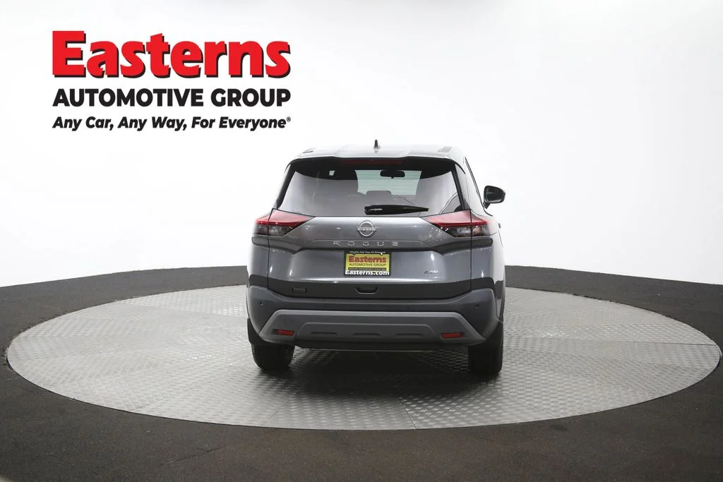 Used 2023 Gray Nissan S image 36