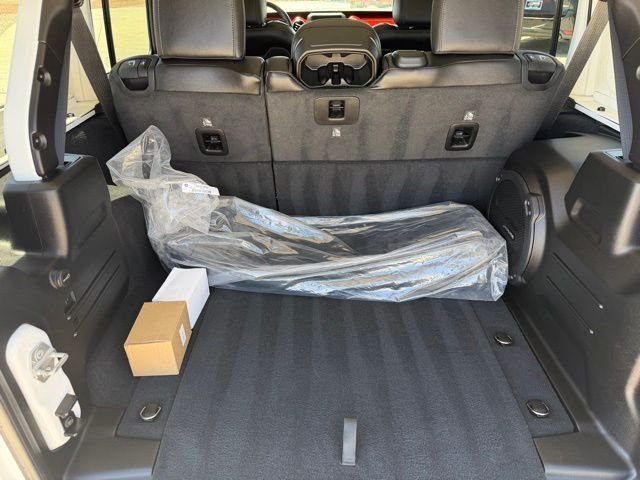 Used 2021 White Jeep Unlimited Rubicon image 7