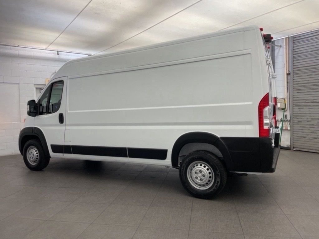 New 2026 Bright White Clear-Coat Exterior Paint RAM High Roof image 8