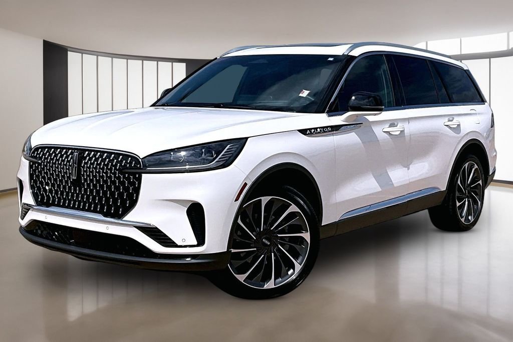 2025 Lincoln Aviator Reserve AWD's photo